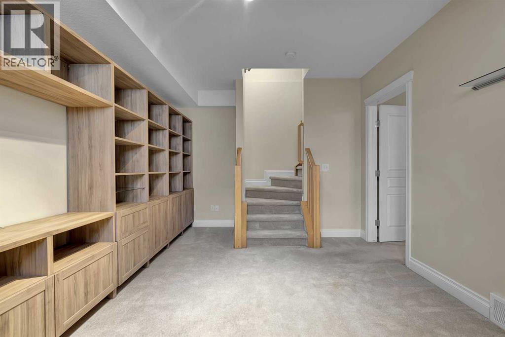 Single Family House for Sale in   Avenue SW Kingsland Calgary 