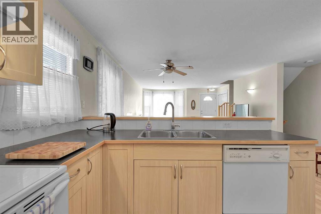 Single Family House for Sale in   Avenue SW Kingsland Calgary 