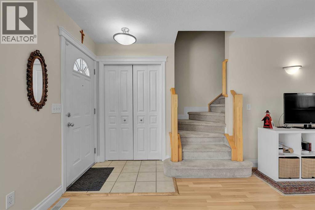 Single Family House for Sale in   Avenue SW Kingsland Calgary 