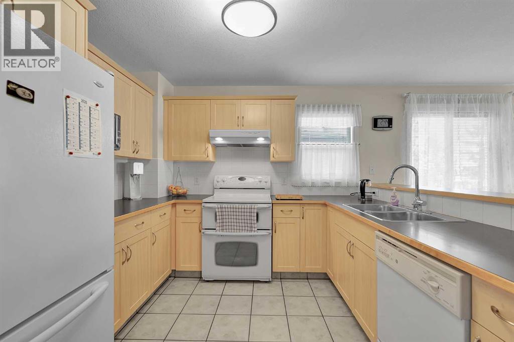 Single Family House for Sale in   Avenue SW Kingsland Calgary 