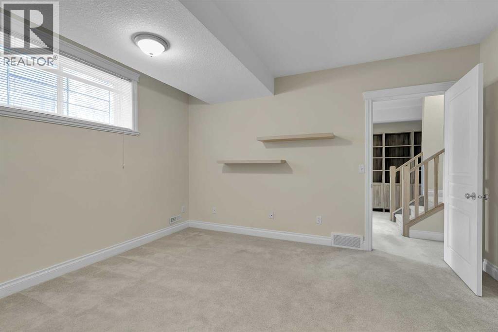 Single Family House for Sale in   Avenue SW Kingsland Calgary 