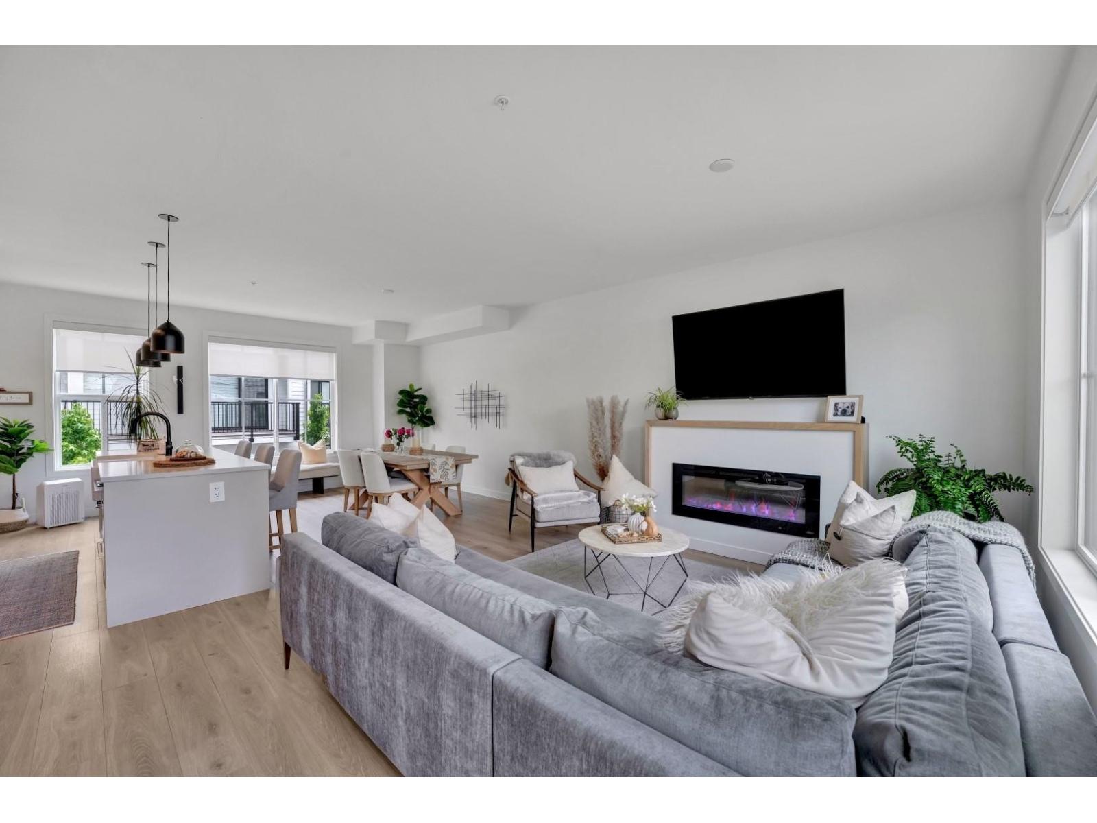 8 7937 206 STREET, Langley