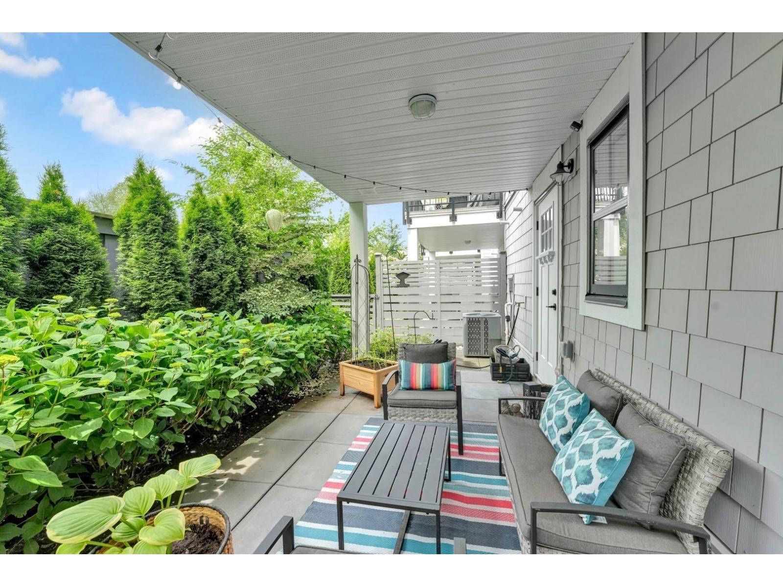 8 7937 206 STREET, Langley