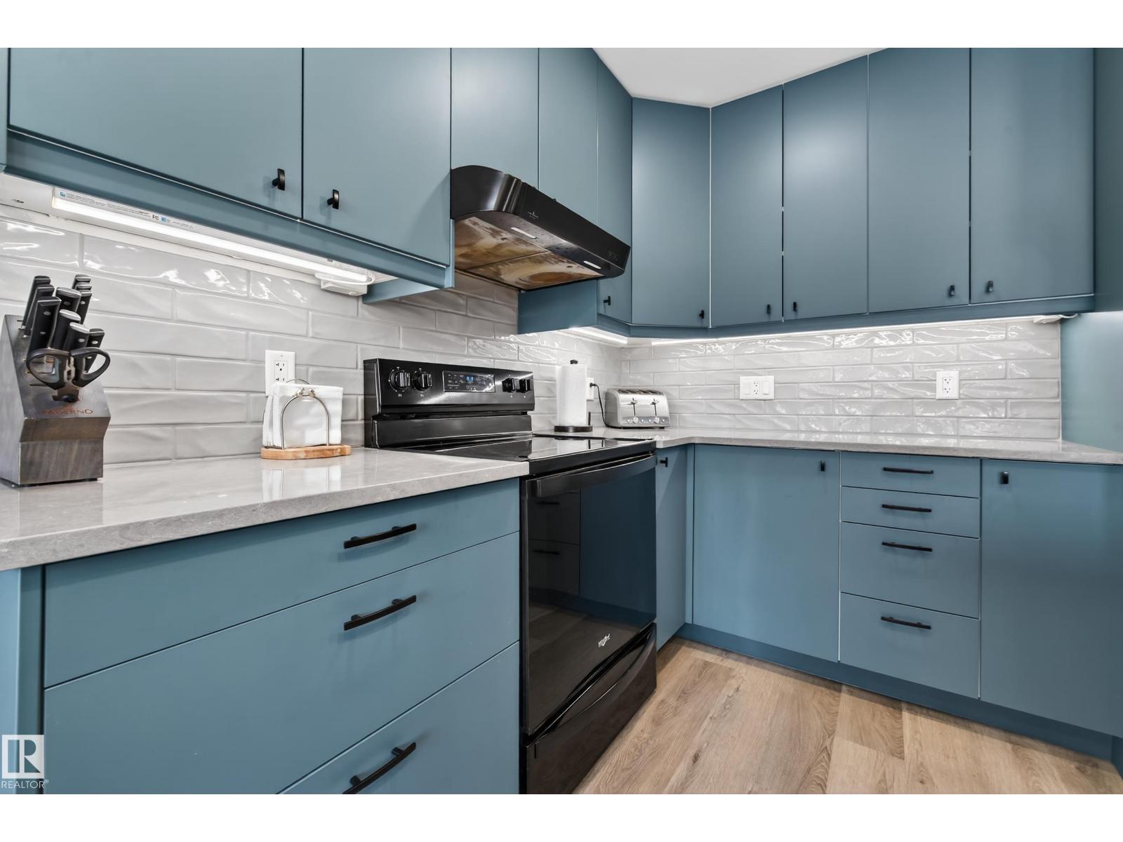 9215 OTTEWELL RD NW, Edmonton