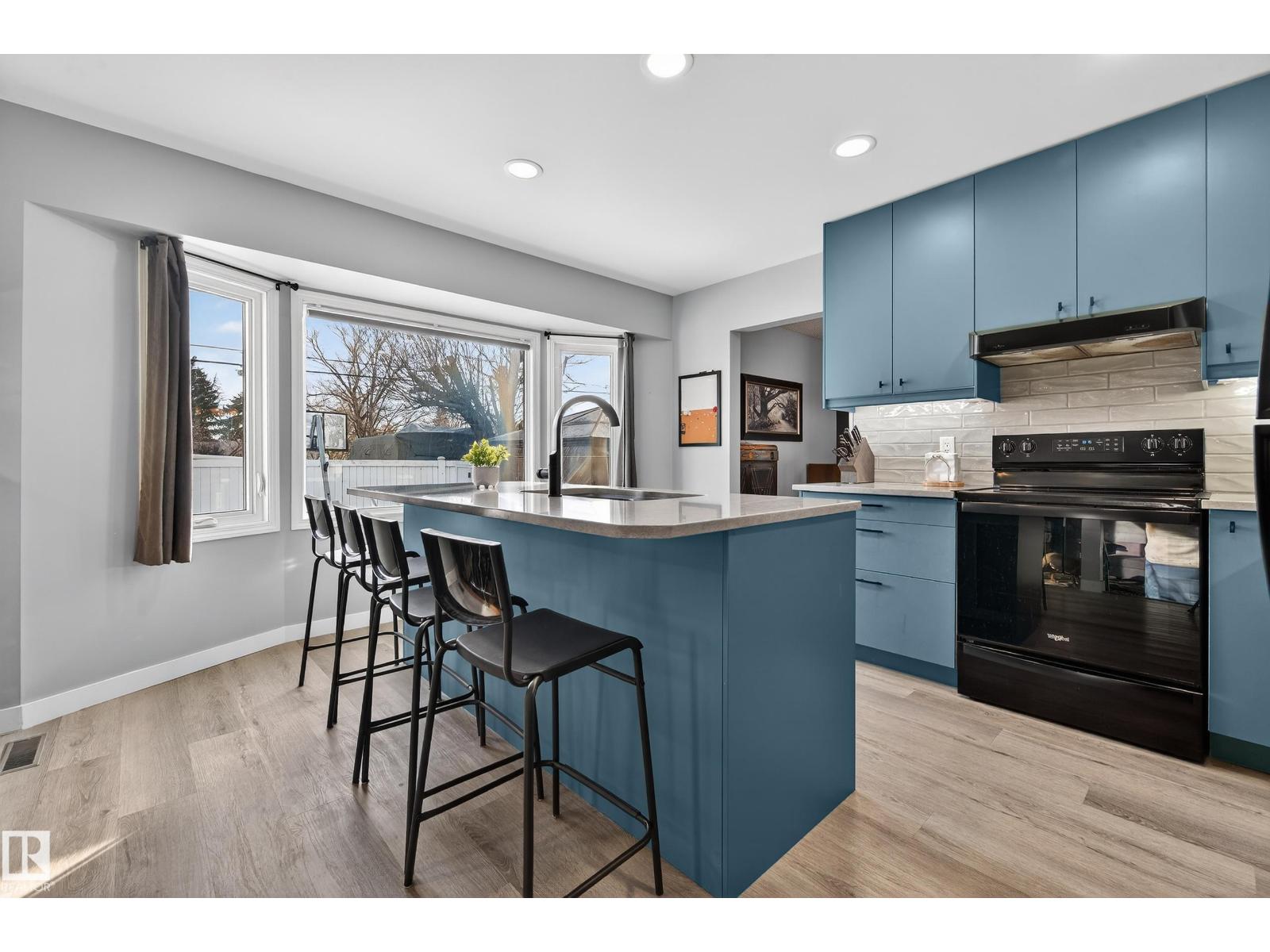 9215 OTTEWELL RD NW, Edmonton