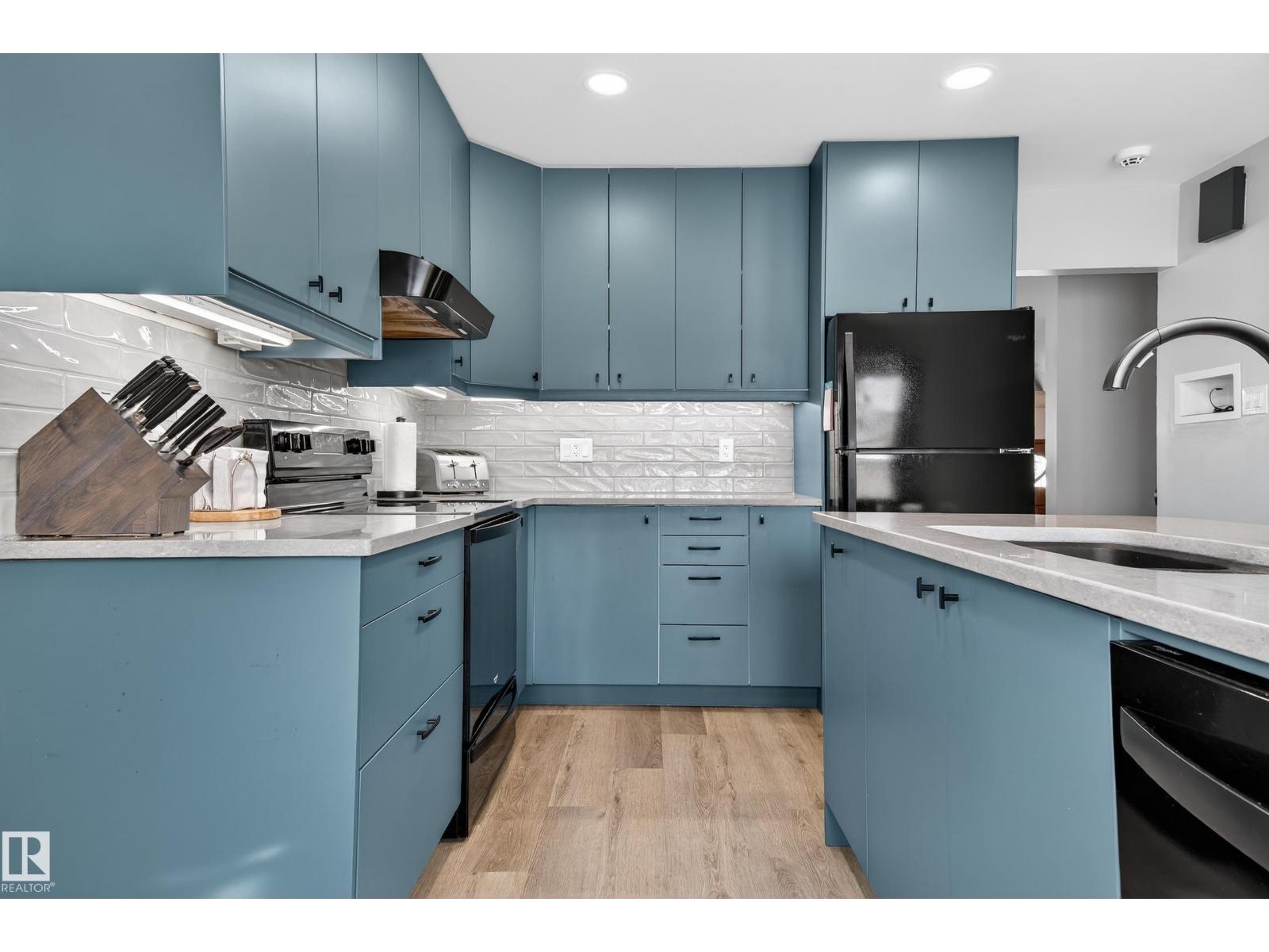 9215 OTTEWELL RD NW, Edmonton