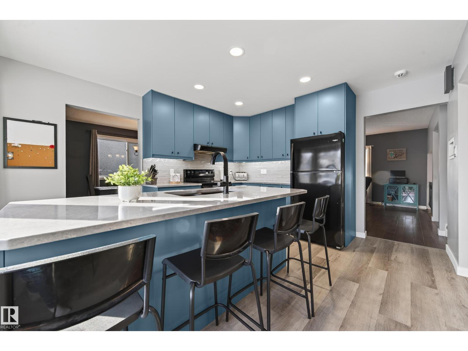 9215 OTTEWELL RD NW, Edmonton