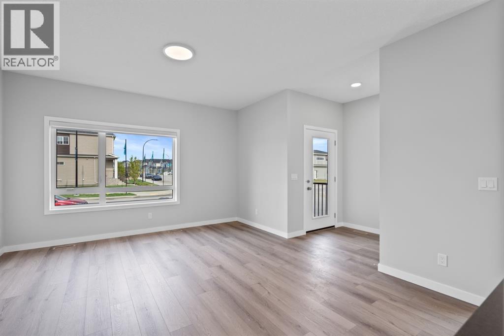 Single Family House for Sale in  Lewiston Way NE Lewisburg Calgary 