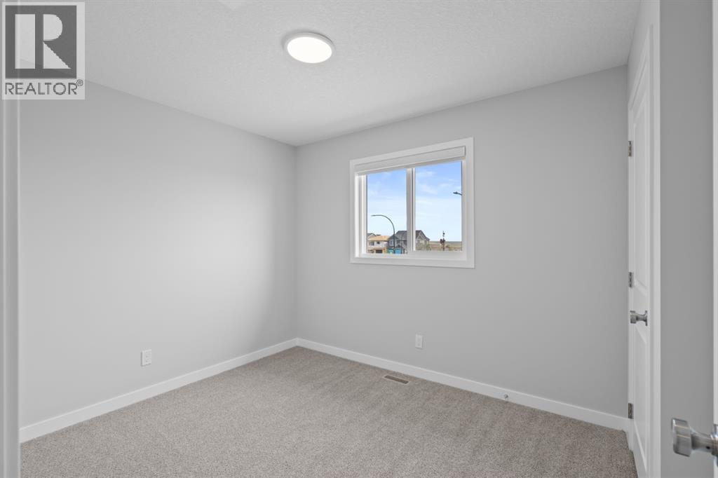 Single Family House for Sale in  Lewiston Way NE Lewisburg Calgary 