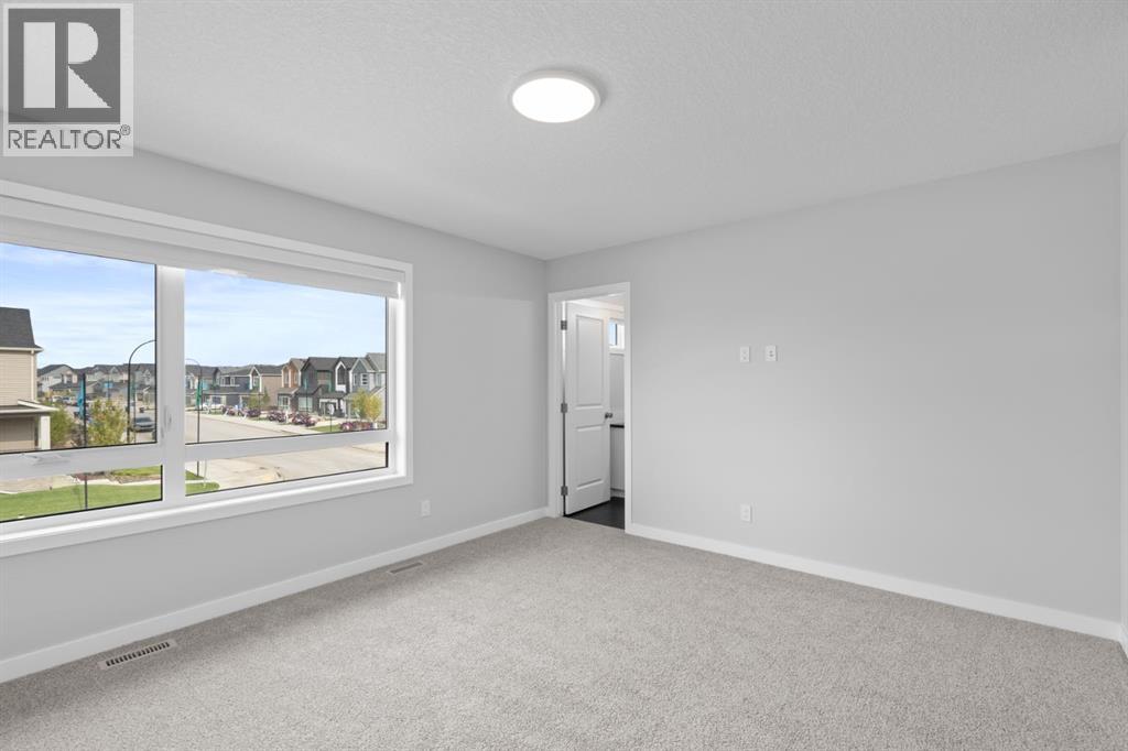 Single Family House for Sale in  Lewiston Way NE Lewisburg Calgary 