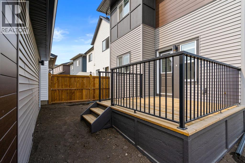 Single Family House for Sale in  Lewiston Way NE Lewisburg Calgary 