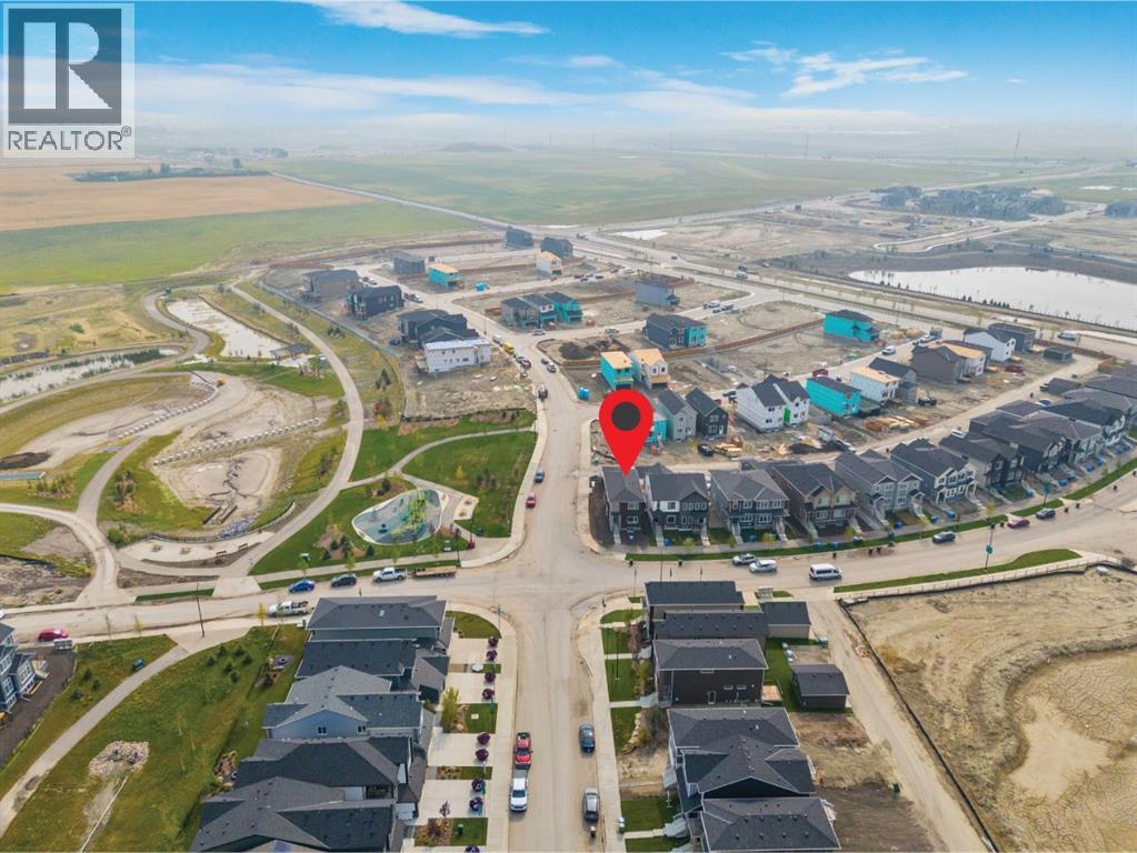 Single Family House for Sale in  Lewiston Way NE Lewisburg Calgary 