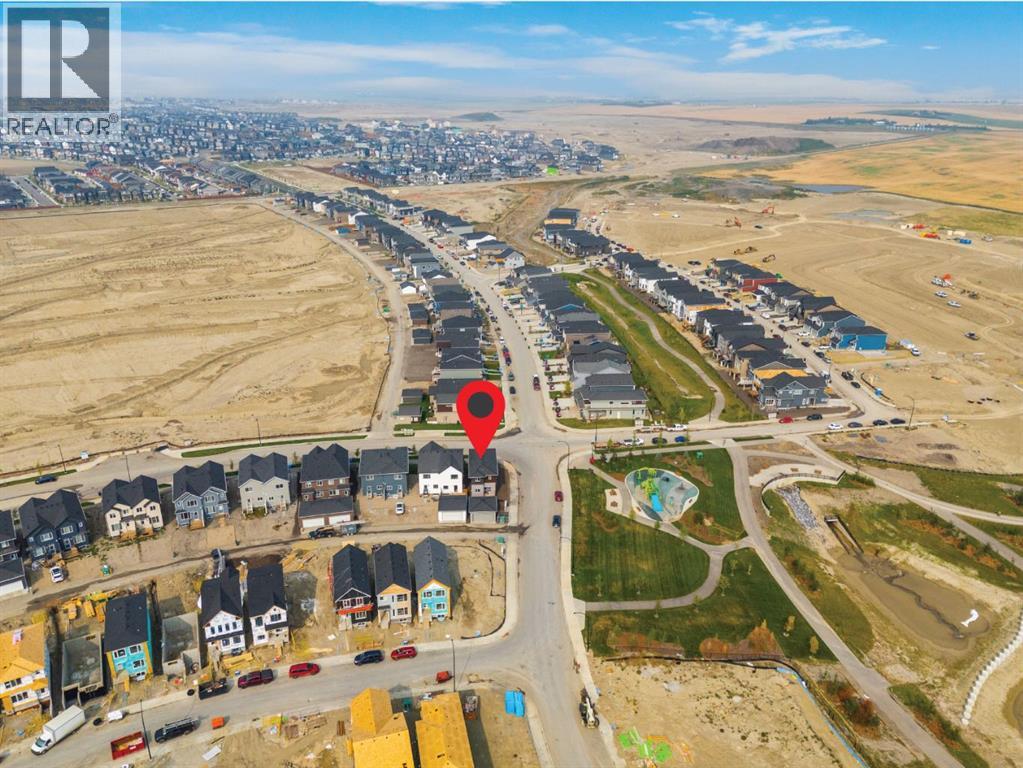 Single Family House for Sale in  Lewiston Way NE Lewisburg Calgary 