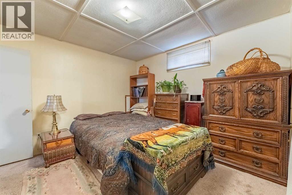 Single Family House Bungalow for Sale in  Tavender Road NW Thorncliffe Calgary 