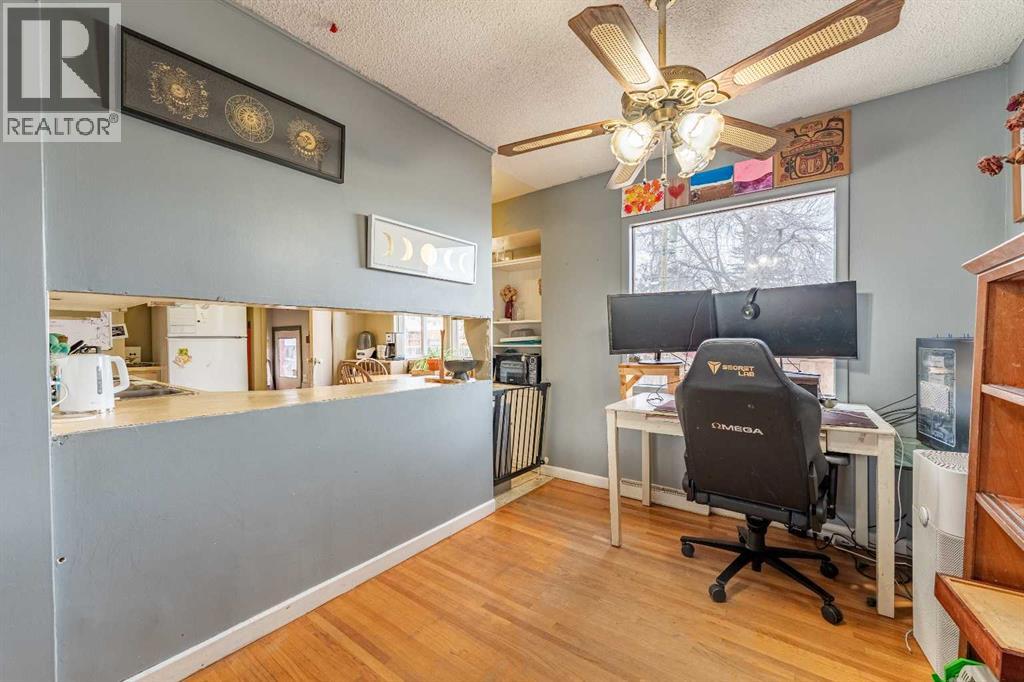 Single Family House Bungalow for Sale in  Tavender Road NW Thorncliffe Calgary 