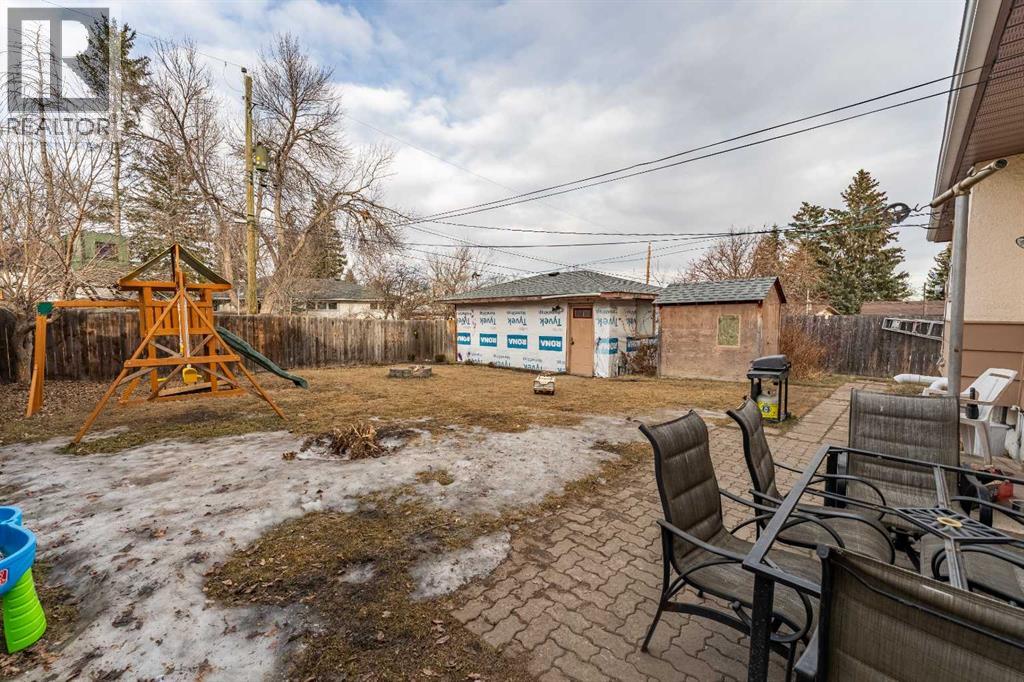 Single Family House Bungalow for Sale in  Tavender Road NW Thorncliffe Calgary 