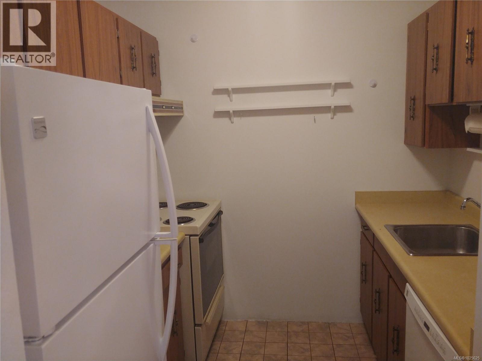 311 1009 McKenzie Avenue, Saanich