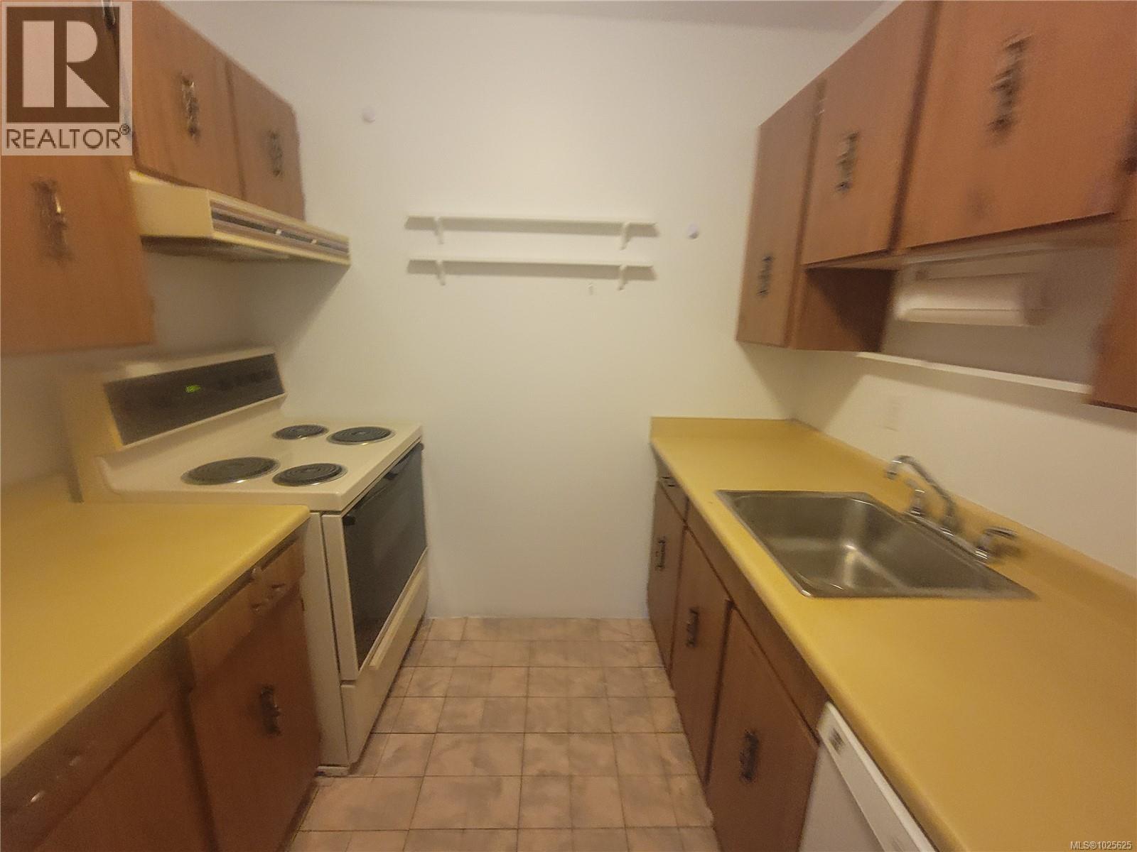 311 1009 McKenzie Avenue, Saanich