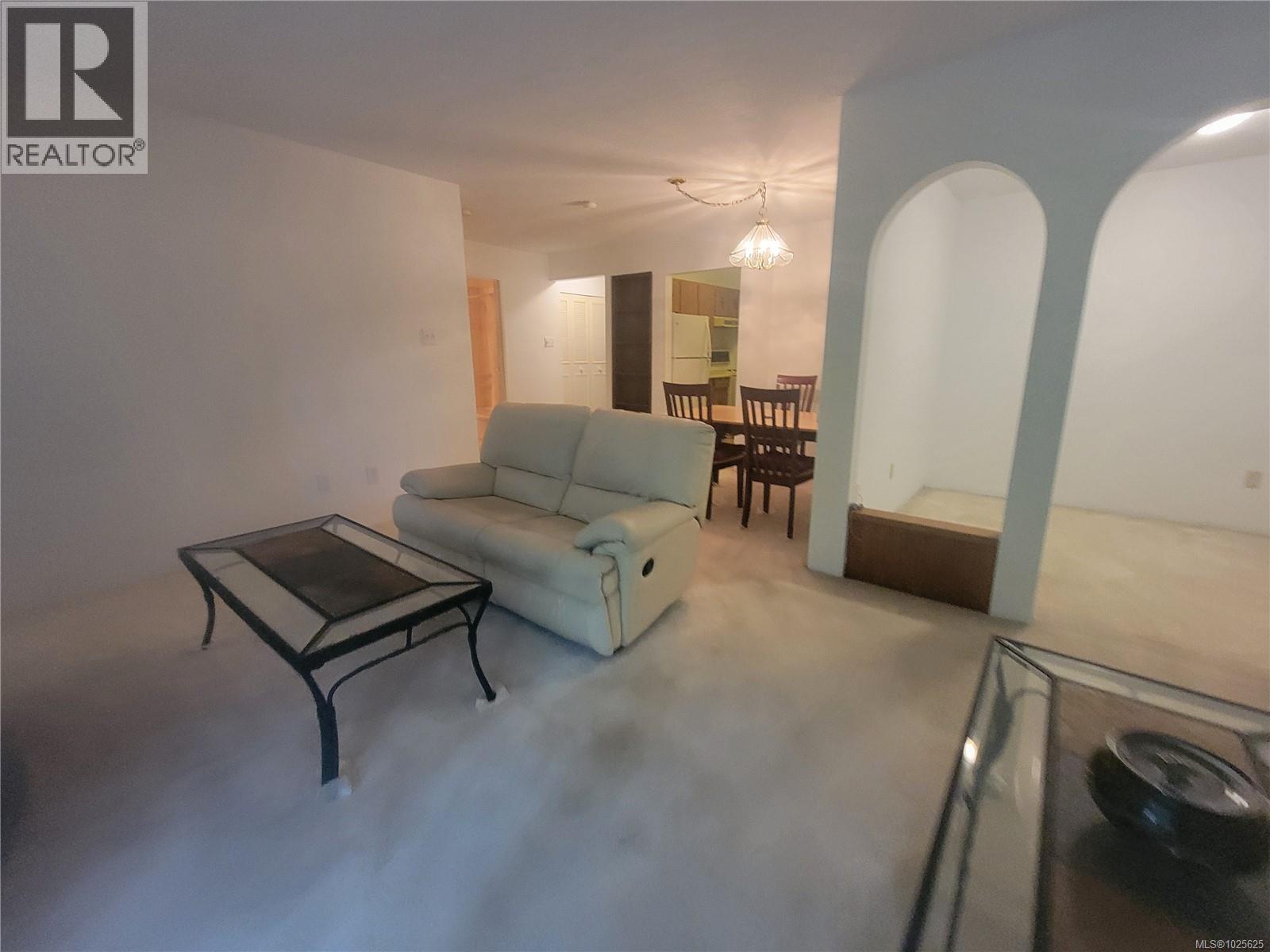 311 1009 McKenzie Avenue, Saanich