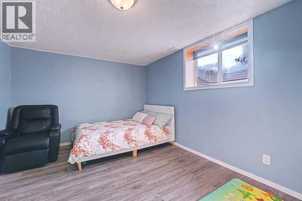 Single Family House Bungalow for Sale in  Penworth Way SE Penbrooke Meadows Calgary 