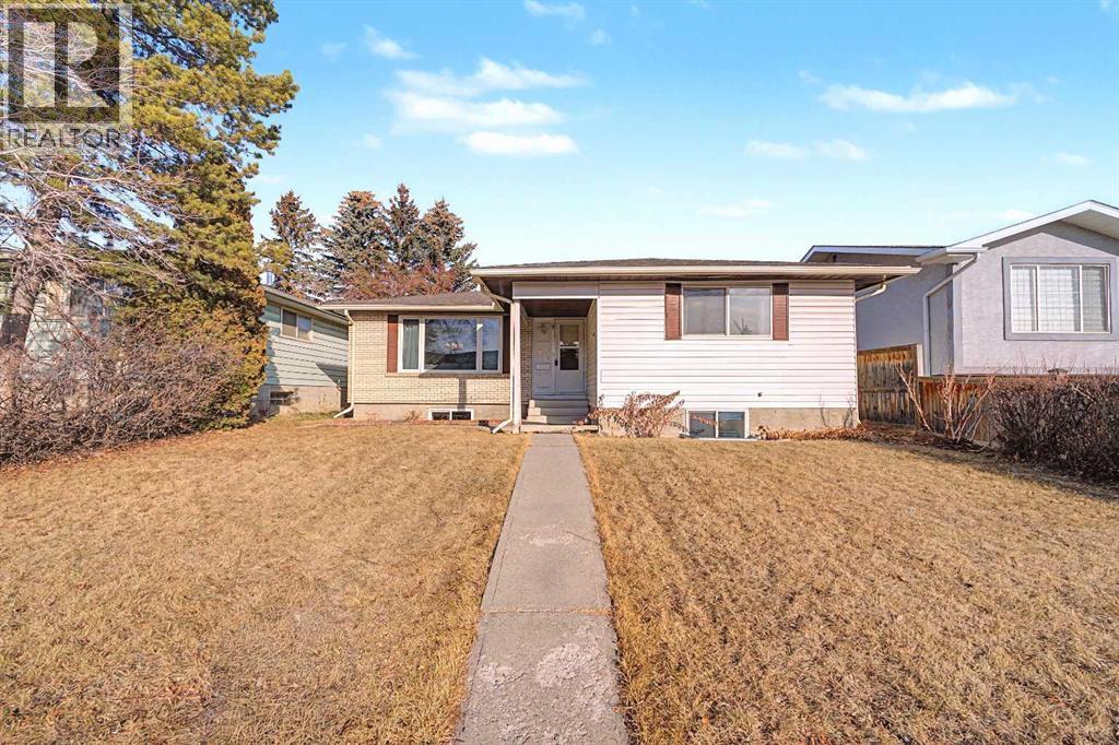 Single Family House Bungalow for Sale in  Penworth Way SE Penbrooke Meadows Calgary 