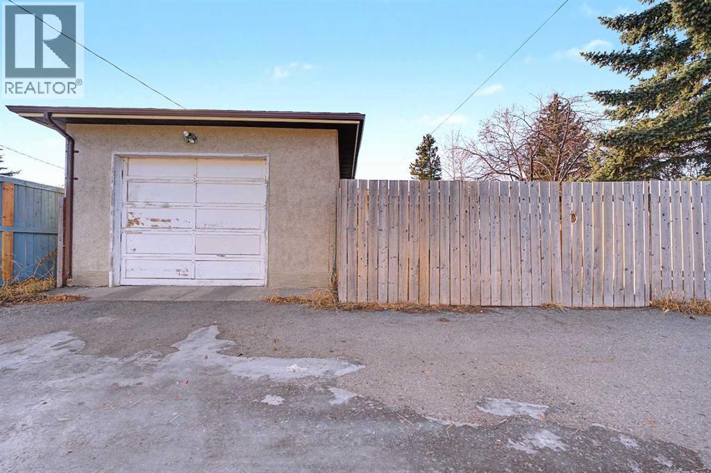 Single Family House Bungalow for Sale in  Penworth Way SE Penbrooke Meadows Calgary 