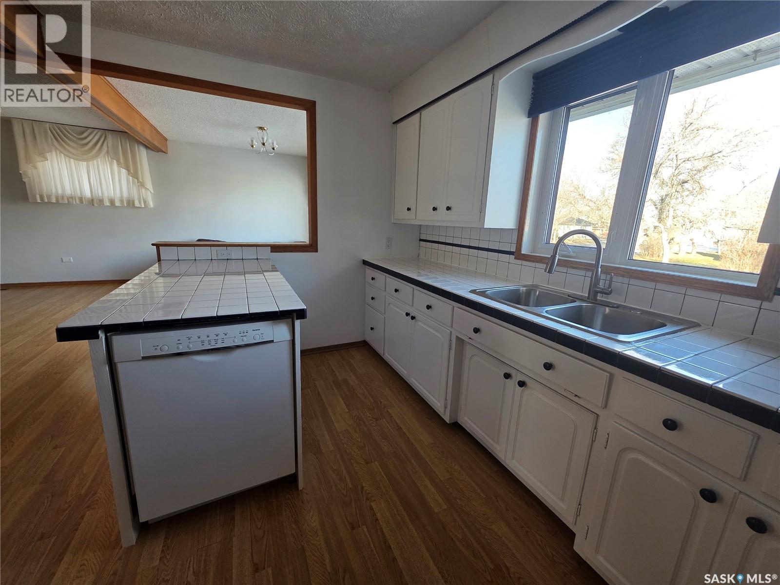 342 TAVISTOCK AVENUE - 7