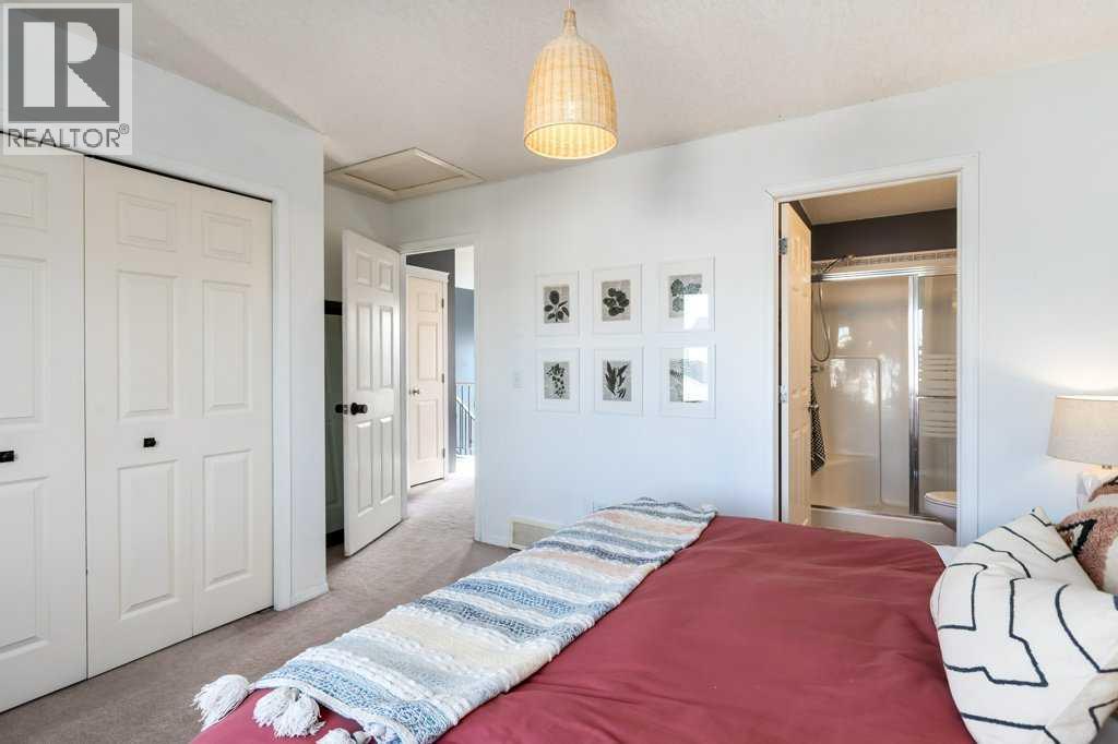 Single Family House for Sale in  Everstone Way SW Evergreen Calgary 