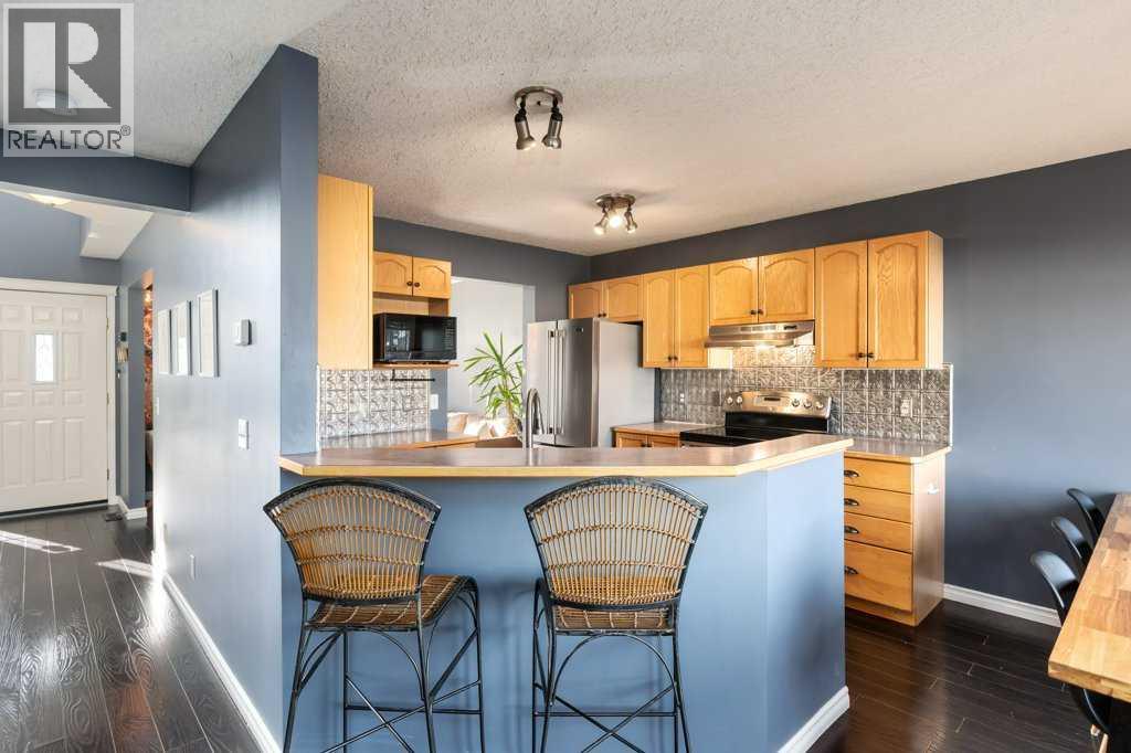 Single Family House for Sale in  Everstone Way SW Evergreen Calgary 