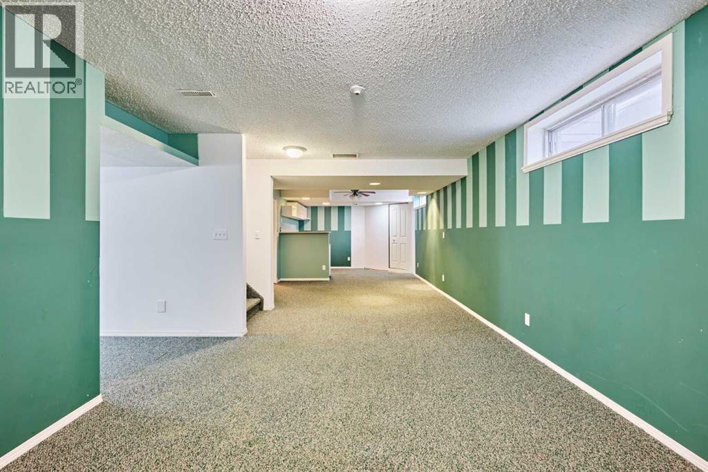 Single Family House for Sale in  Harvest Hills Drive NE Harvest Hills Calgary 