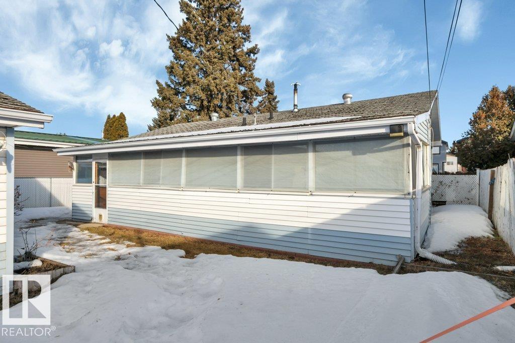 8016 161 ST NW, Edmonton