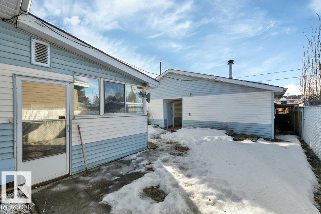 8016 161 ST NW, Edmonton