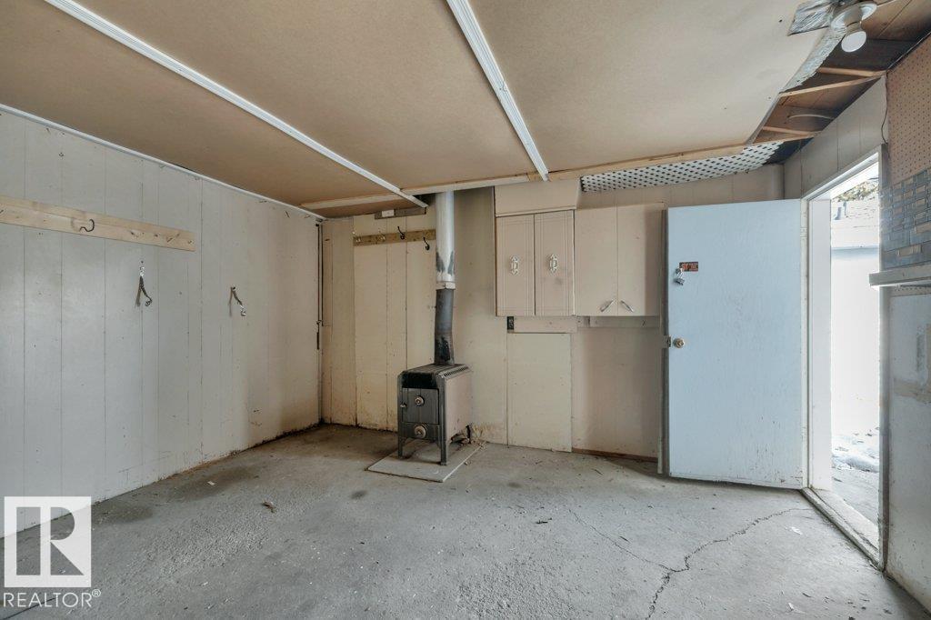 8016 161 ST NW, Edmonton