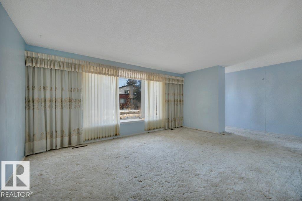 8016 161 ST NW, Edmonton