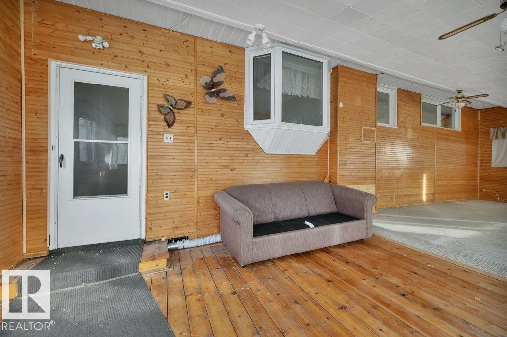 8016 161 ST NW, Edmonton