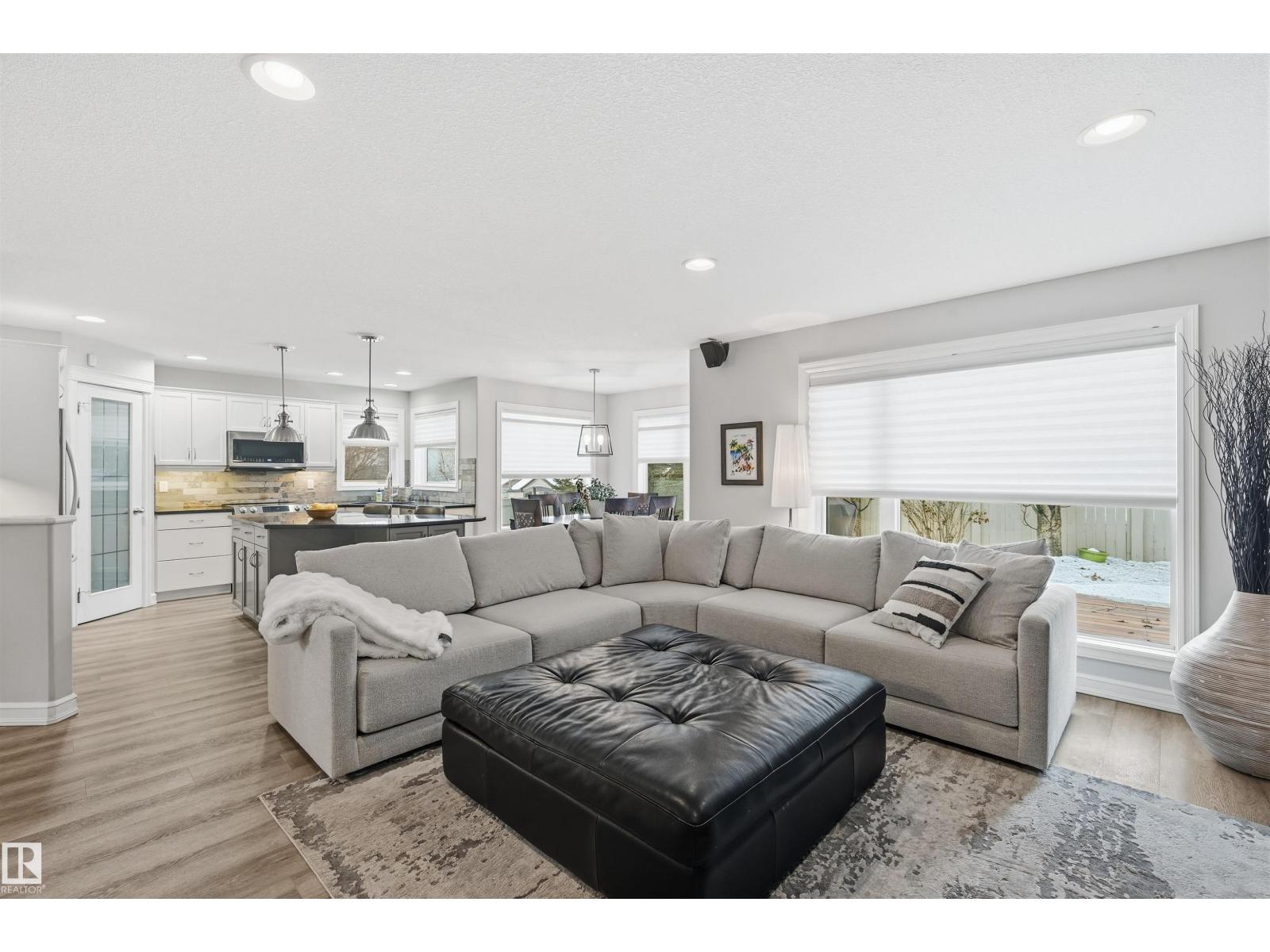 231 LINDSAY CR NW, Edmonton