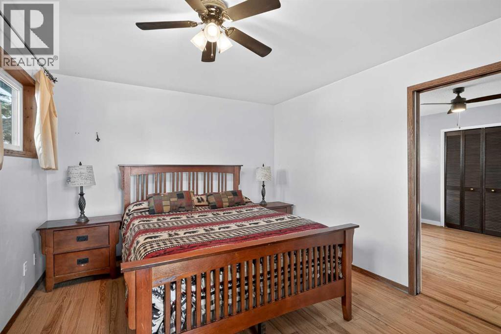 Single Family House Bi-level for Sale in  Rundleson Way NE Rundle Calgary 