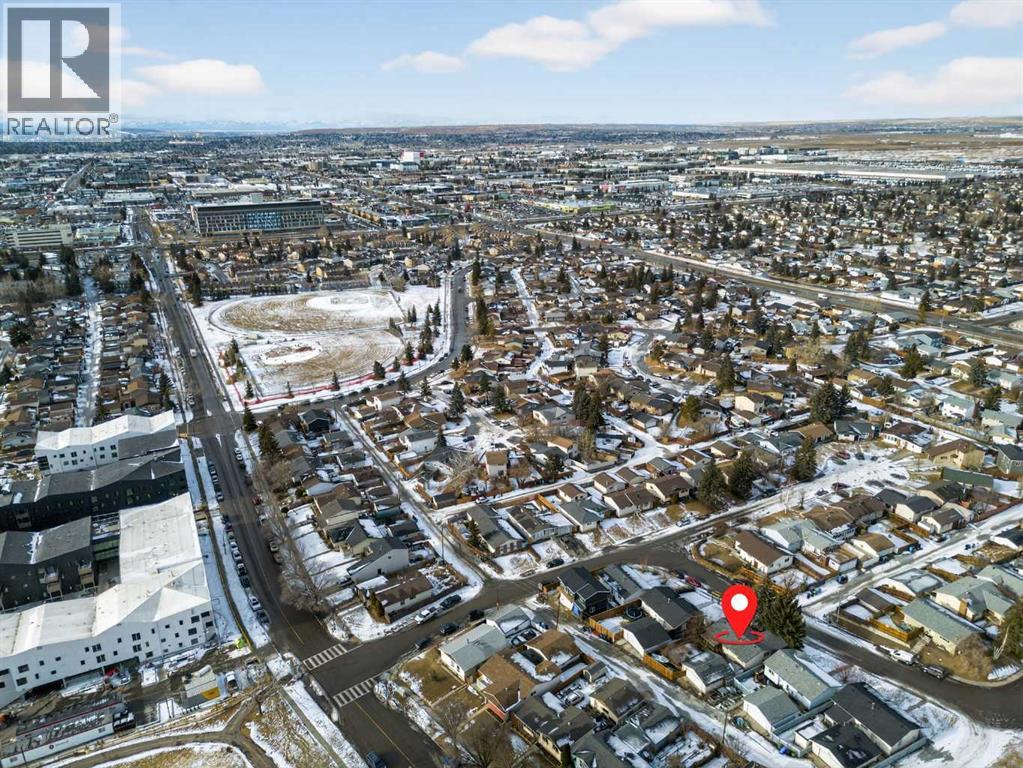 Single Family House Bi-level for Sale in  Rundleson Way NE Rundle Calgary 