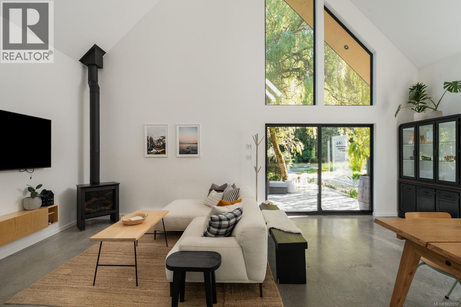  146 Menhinick Drive, Salt Spring