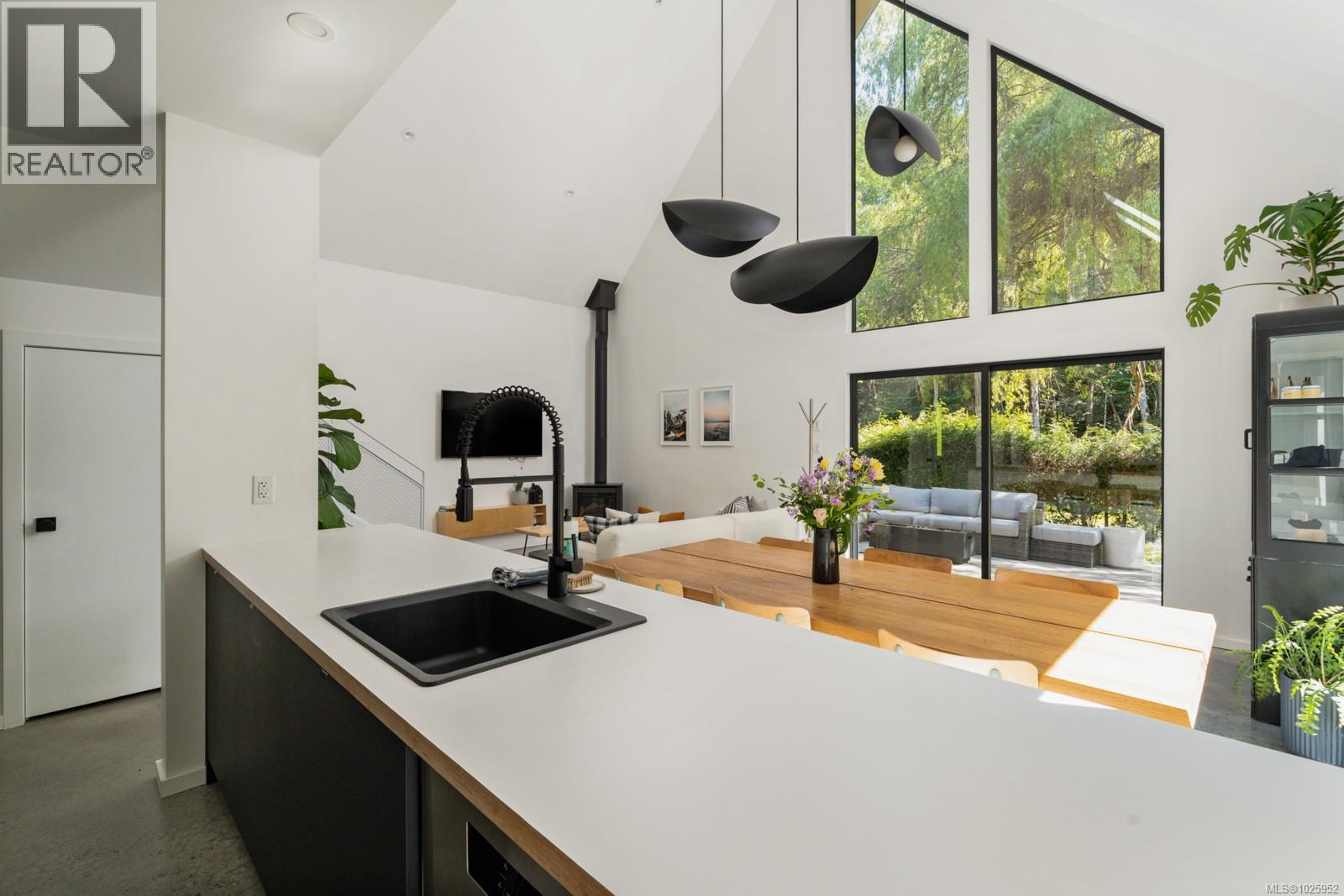  146 Menhinick Drive, Salt Spring