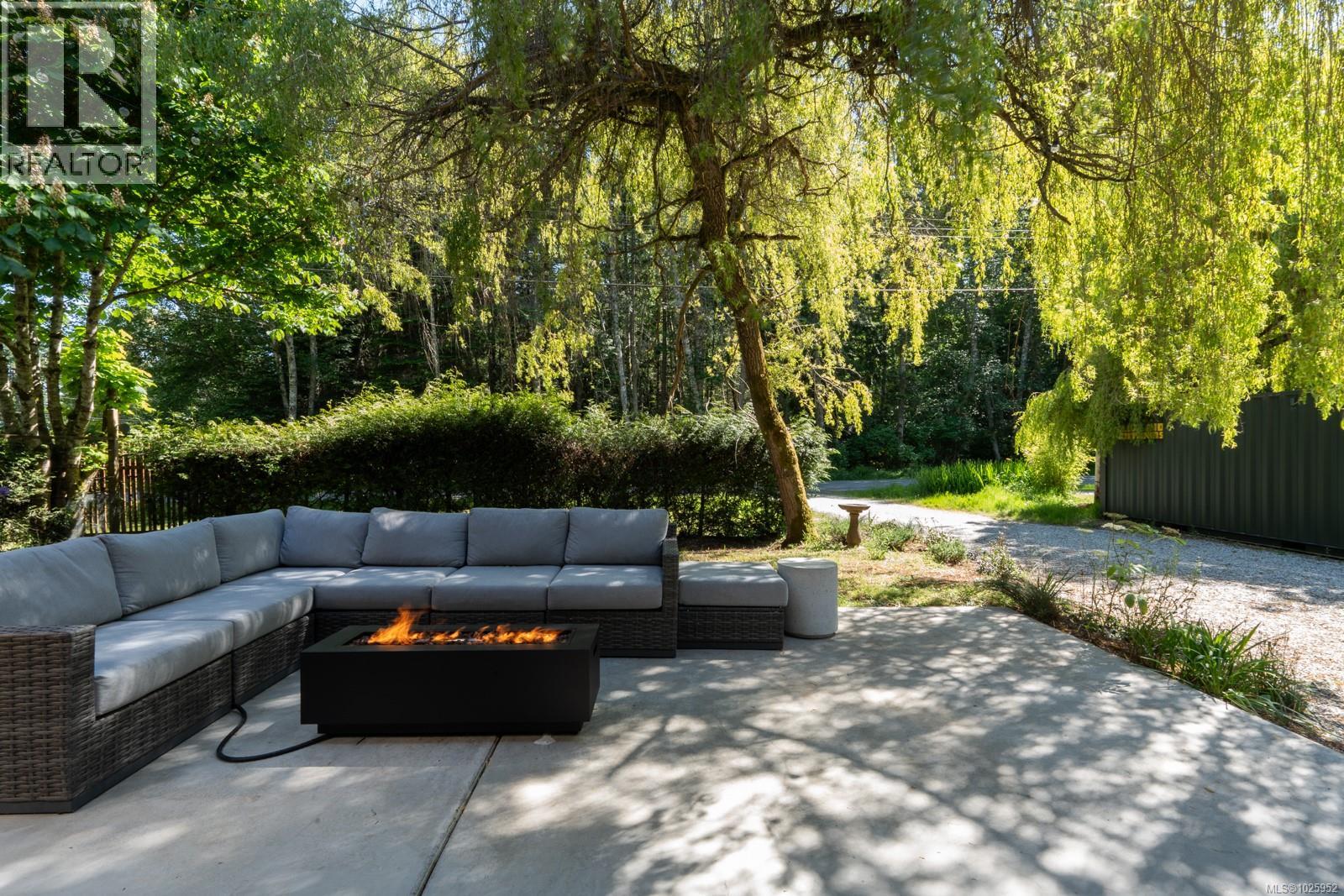  146 Menhinick Drive, Salt Spring