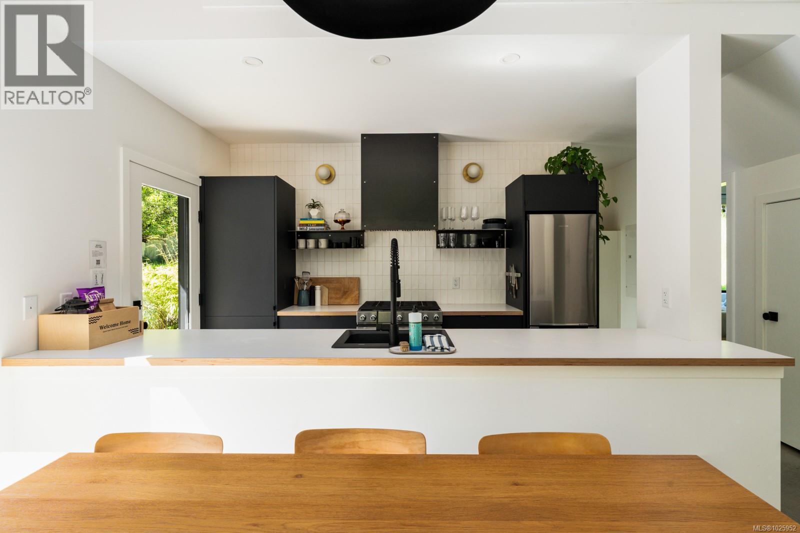  146 Menhinick Drive, Salt Spring