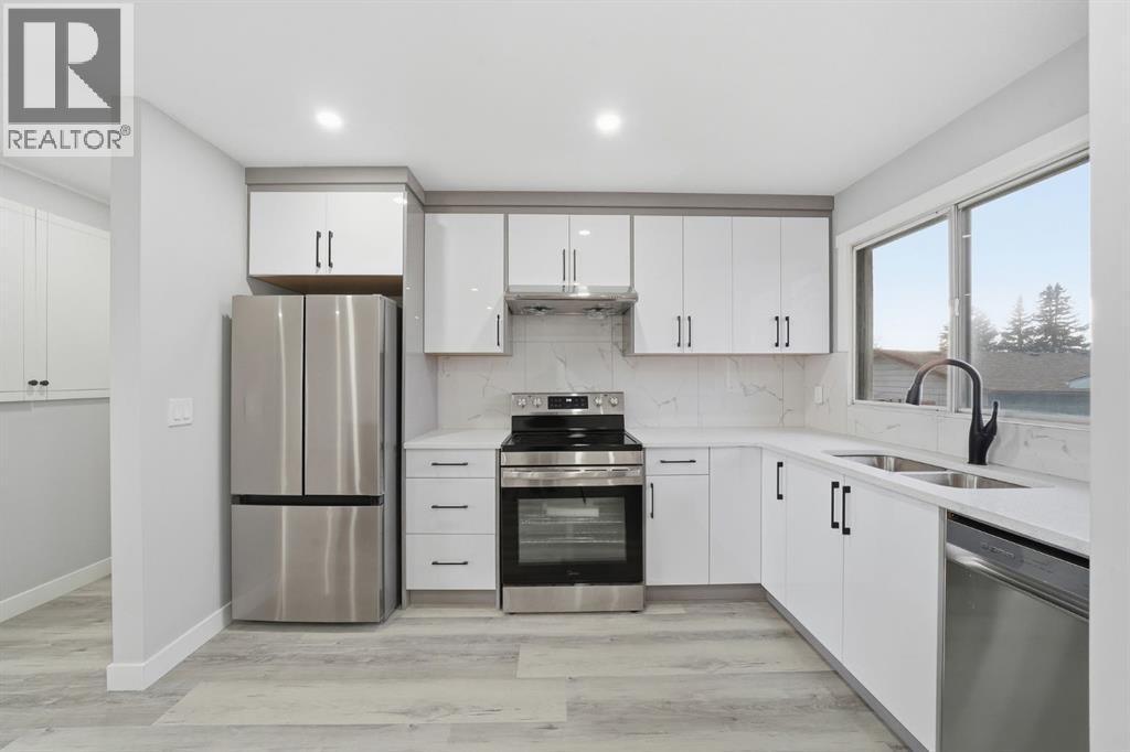 Single Family House Bi-level for Sale in   Street NE Rundle Calgary 