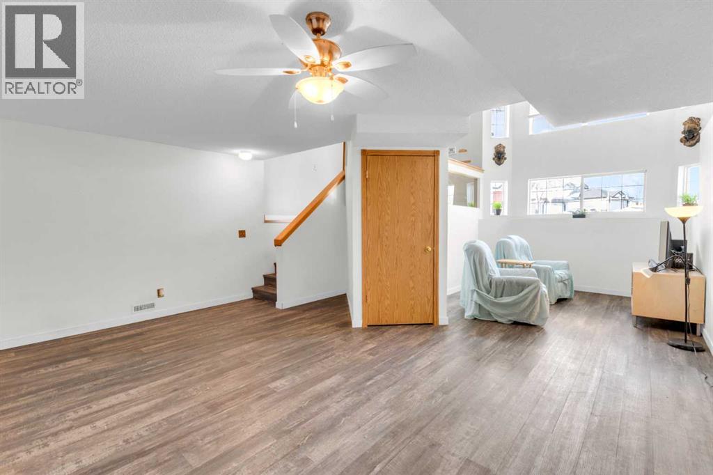 Single Family House Bi-level for Sale in  Laguna Way NE Monterey Park Calgary 