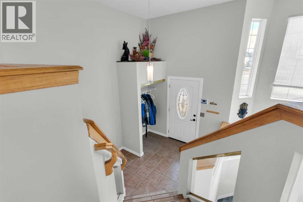 Single Family House Bi-level for Sale in  Laguna Way NE Monterey Park Calgary 