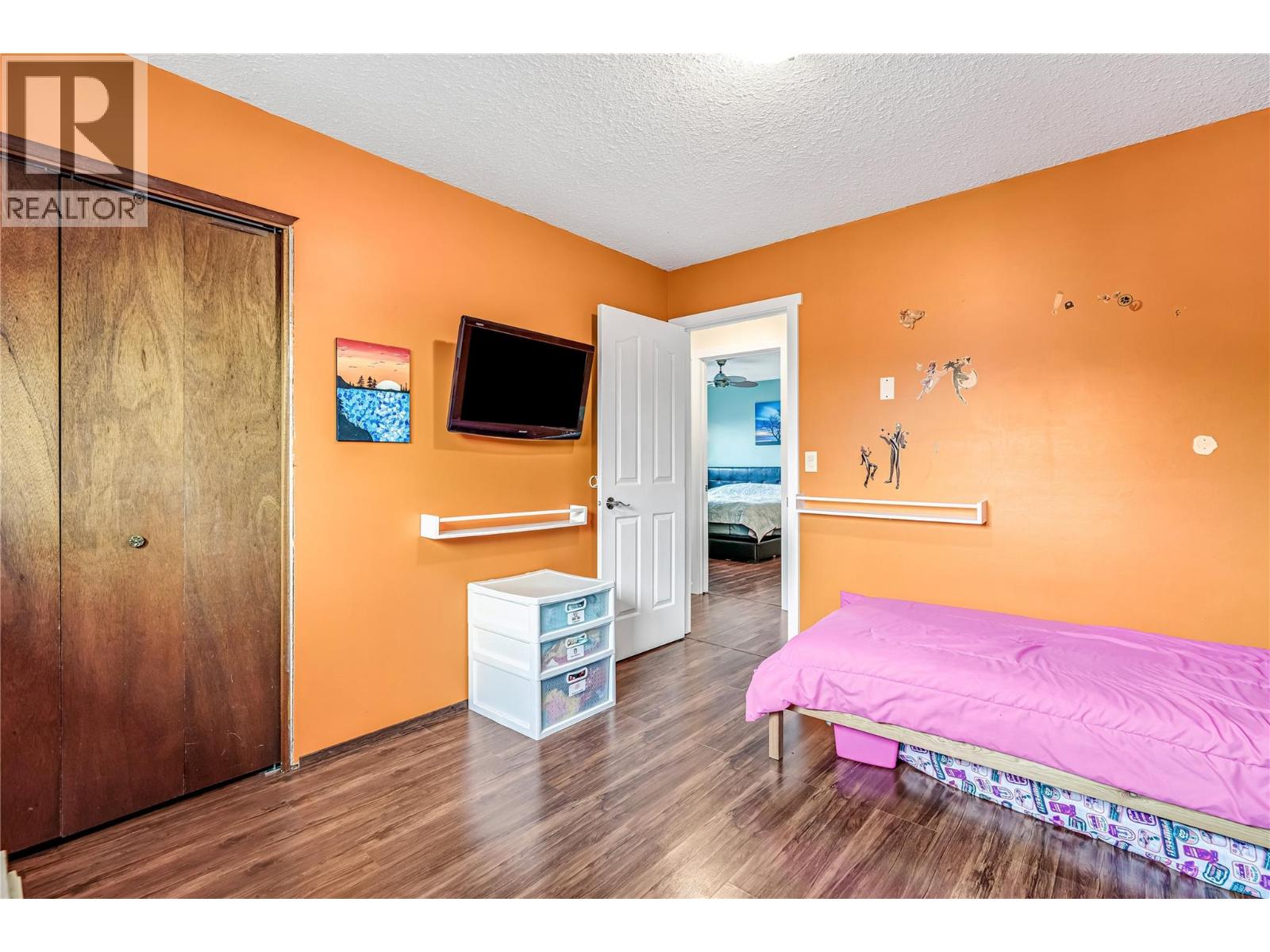 2465 Danallanko Drive, Armstrong