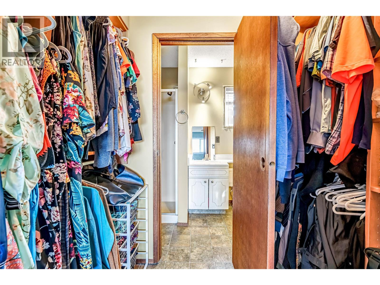 2465 Danallanko Drive, Armstrong