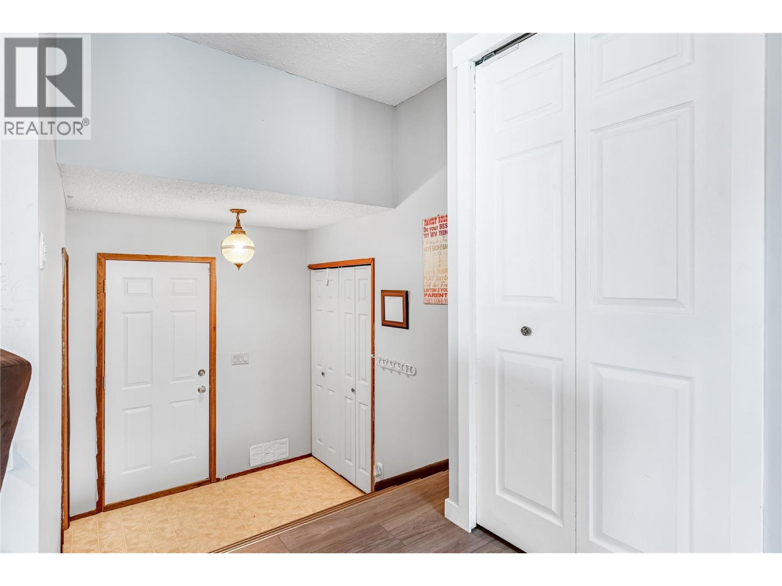 2465 Danallanko Drive, Armstrong