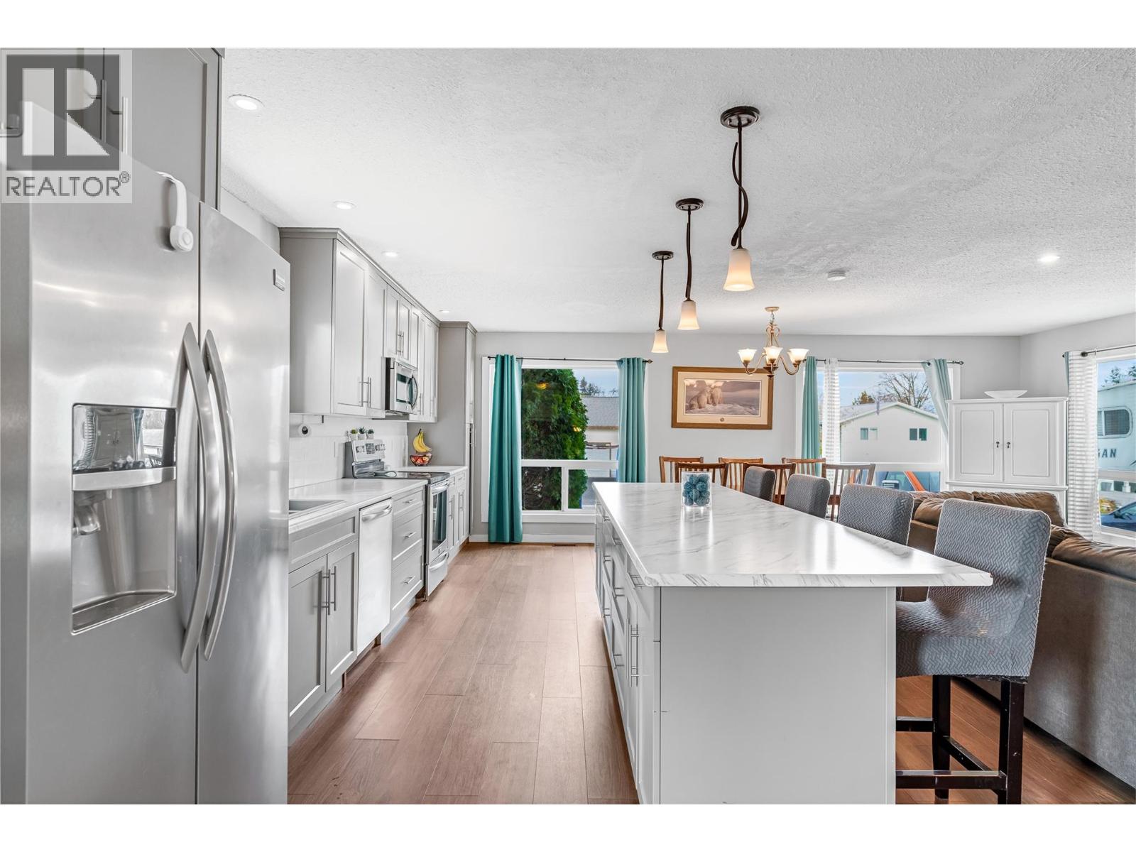 2465 Danallanko Drive, Armstrong