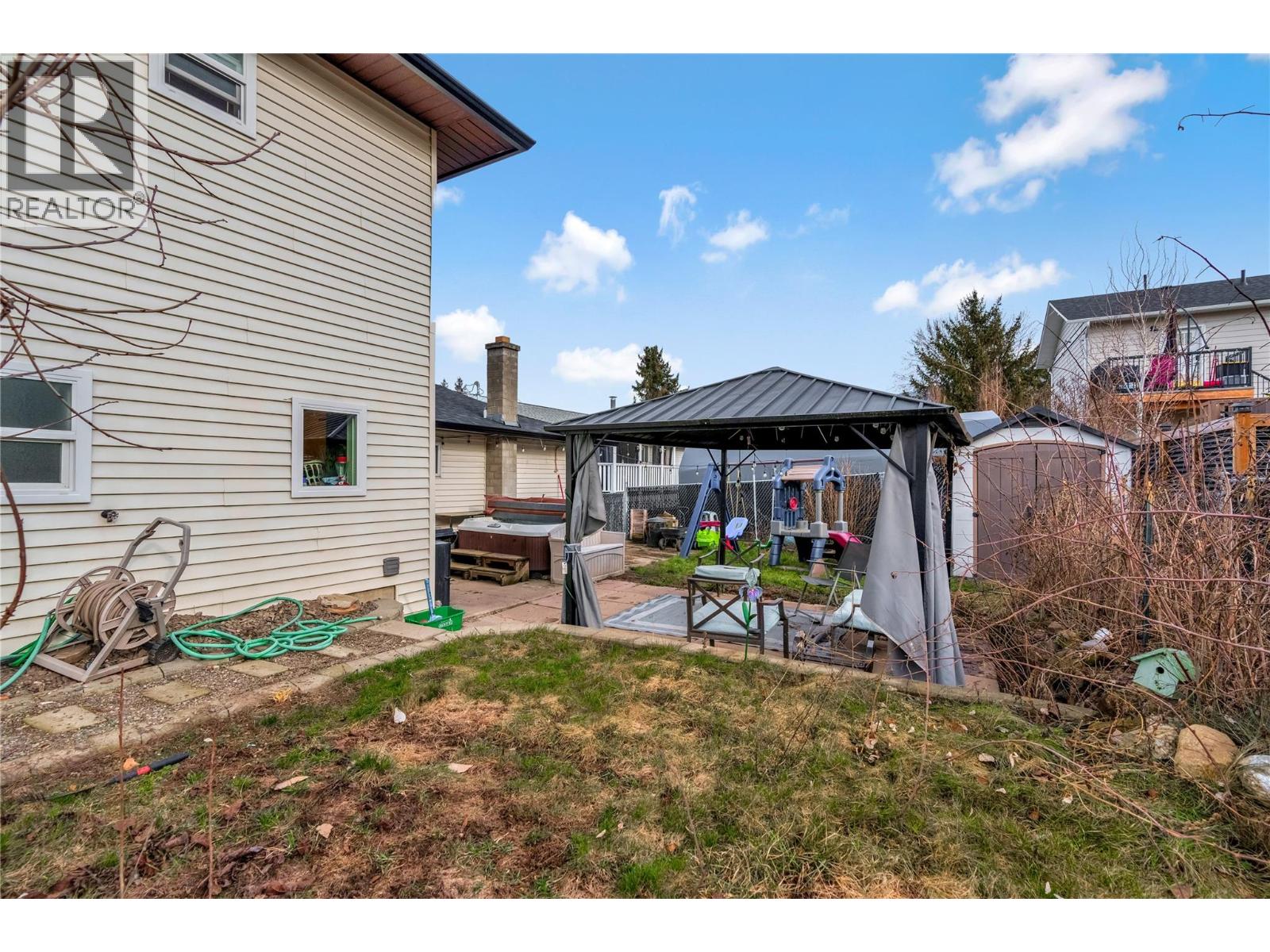 2465 Danallanko Drive, Armstrong